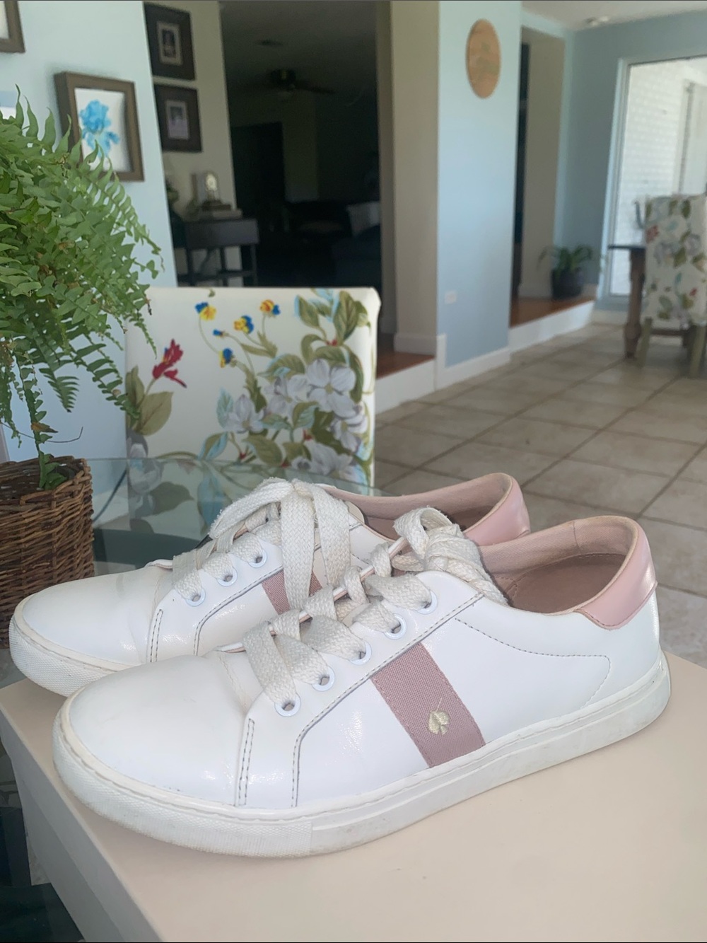 kate spade White and Blush Pink Low-Top Leather Sneakers